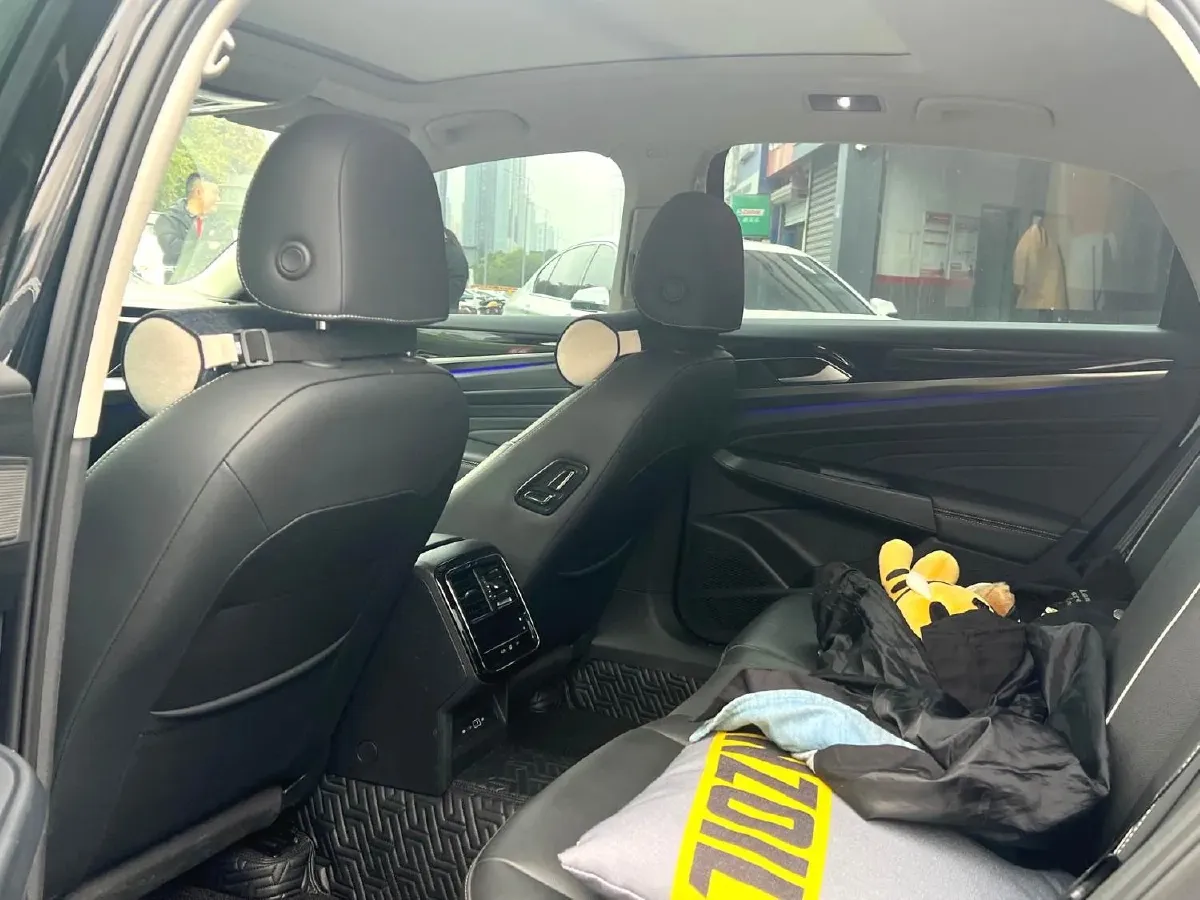 2023 Volkswagen Passat 2.0T 186HP L4 7DCT,autocango,china used car exporter,china ev exporter,chinese used car exporter,chinese used ev exporter