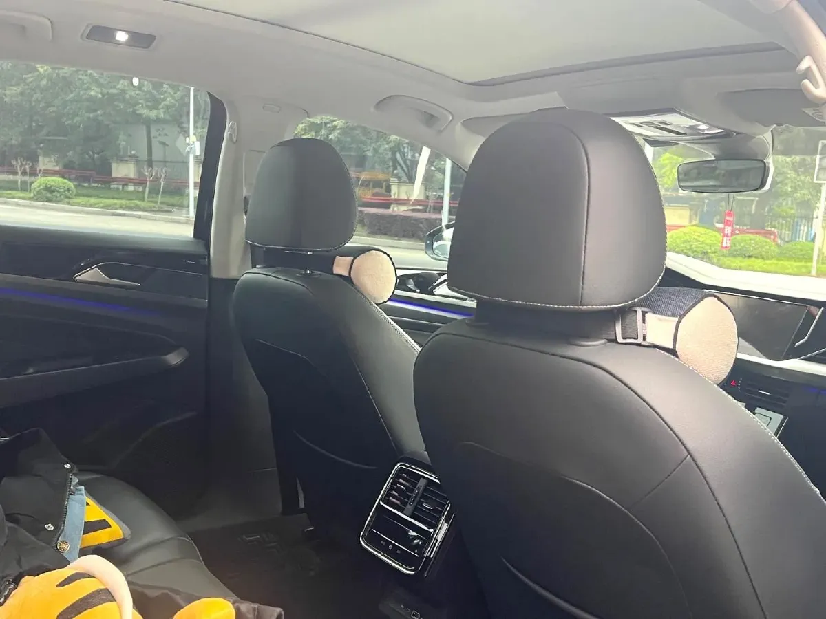 2023 Volkswagen Passat 2.0T 186HP L4 7DCT,autocango,china used car exporter,china ev exporter,chinese used car exporter,chinese used ev exporter