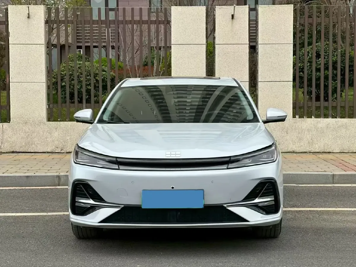 2025 Geely Galaxy A7 1.5L 112HP L4 1DHT PHEV,autocango,china used car exporter,china ev exporter,chinese used car exporter,chinese used ev exporter