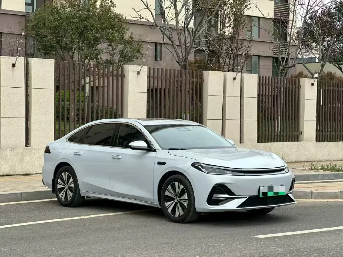 2025 Geely Galaxy A7 1.5L 112HP L4 1DHT PHEV,autocango,china used car exporter,china ev exporter,chinese used car exporter,chinese used ev exporter