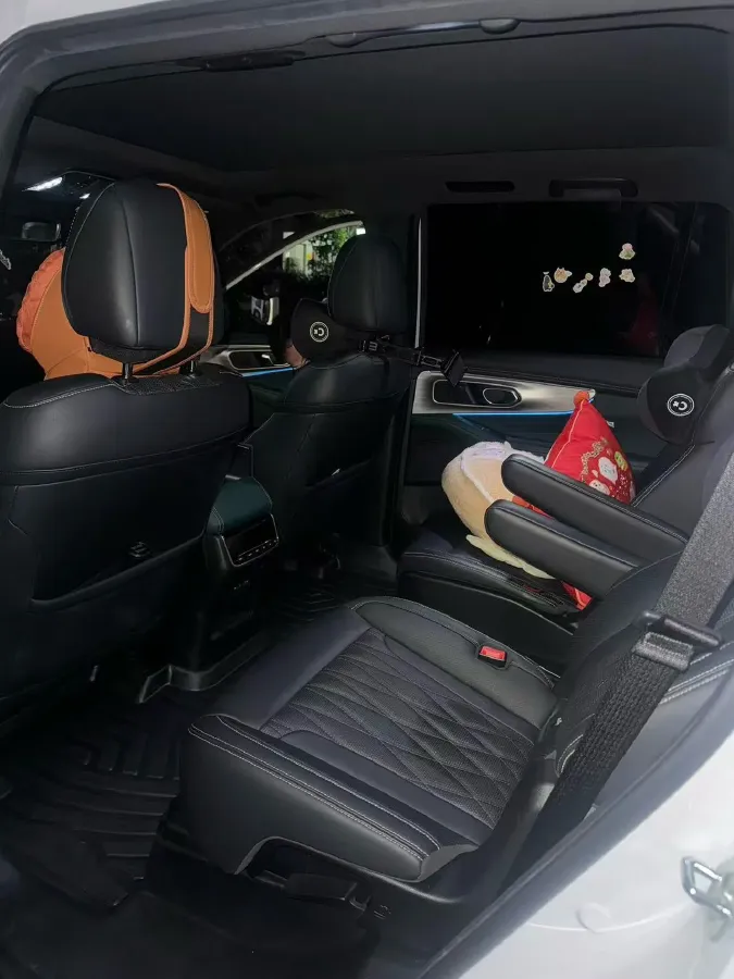 2022 GAC Trumpchi GS8 2.0T 252HP L4 8AT,autocango,china used car exporter,china ev exporter,chinese used car exporter,chinese used ev exporter