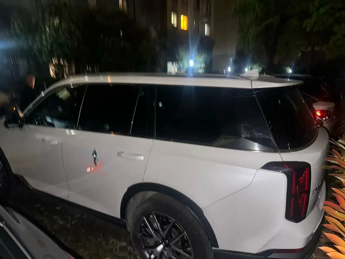 2022 GAC Trumpchi GS8 2.0T 252HP L4 8AT,autocango,china used car exporter,china ev exporter,chinese used car exporter,chinese used ev exporter