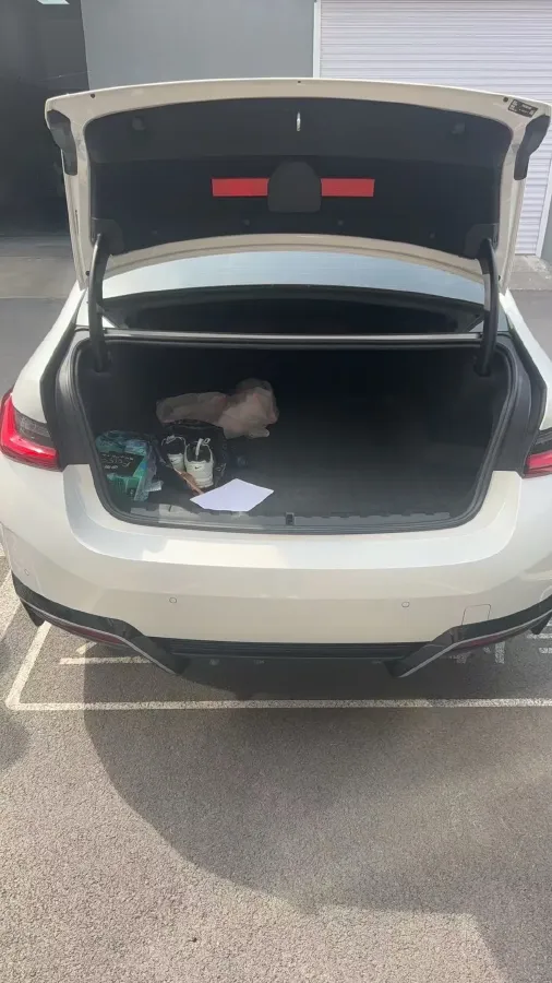 2024 BMW i3 BEV 70KWH,autocango,china used car exporter,china ev exporter,chinese used car exporter,chinese used ev exporter