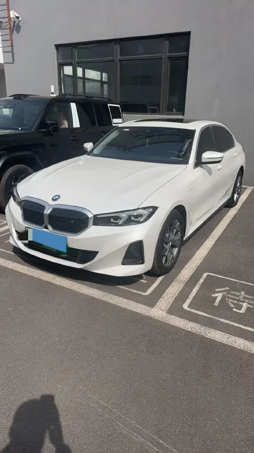 2024 BMW i3 BEV 70KWH,autocango,china used car exporter,china ev exporter,chinese used car exporter,chinese used ev exporter