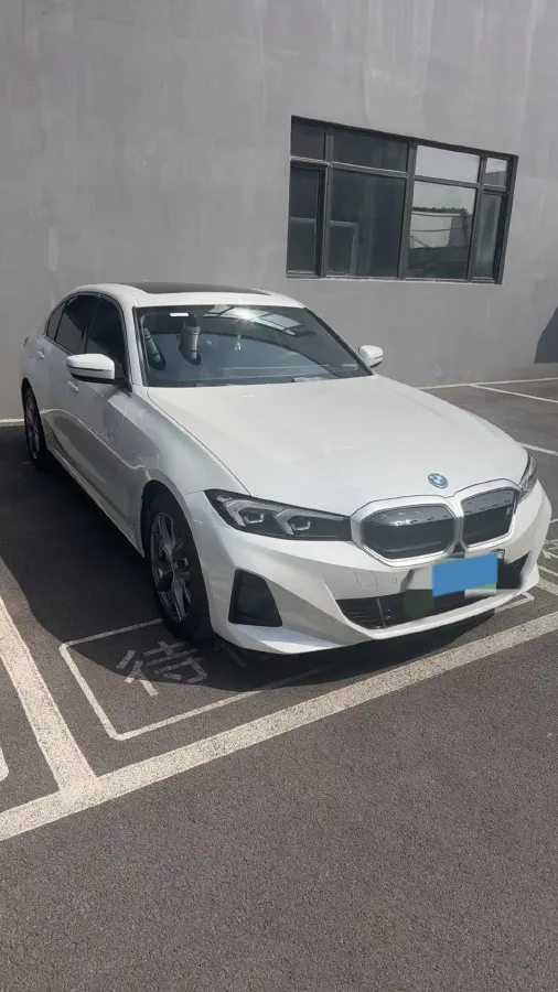 2024 BMW i3 BEV 70KWH,autocango,china used car exporter,china ev exporter,chinese used car exporter,chinese used ev exporter