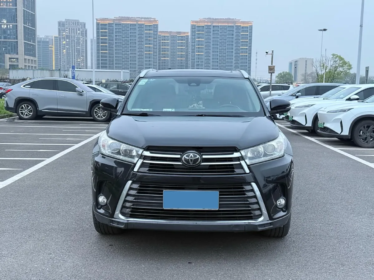 2018 Jeep Grand Commander 2.0T 265HP L4 9AT,autocango,china used car exporter,china ev exporter,chinese used car exporter,chinese used ev exporter