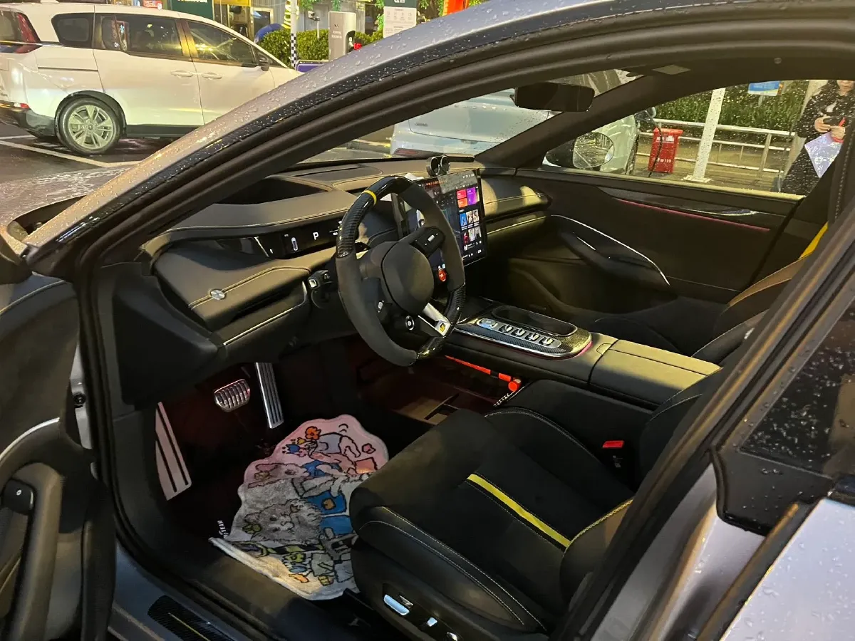 2025 MI SU7 Ultra BEV 93.7KWH,autocango,china used car exporter,china ev exporter,chinese used car exporter,chinese used ev exporter