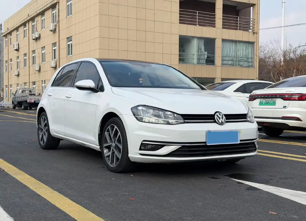 2019 Volkswagen Golf 1.2T 116HP L4 7DCT,autocango,china used car exporter,china ev exporter,chinese used car exporter,chinese used ev exporter