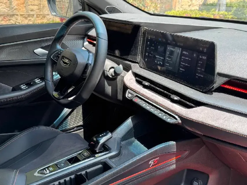 2022 Geely Binray 1.5T 181HP L4 7DCT,autocango,china used car exporter,china ev exporter,chinese used car exporter,chinese used ev exporter