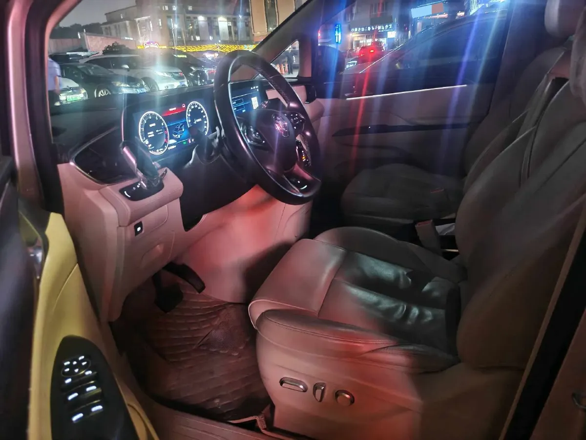 2021 Buick GL8 2.0T 237HP L4 9AT,autocango,china used car exporter,china ev exporter,chinese used car exporter,chinese used ev exporter