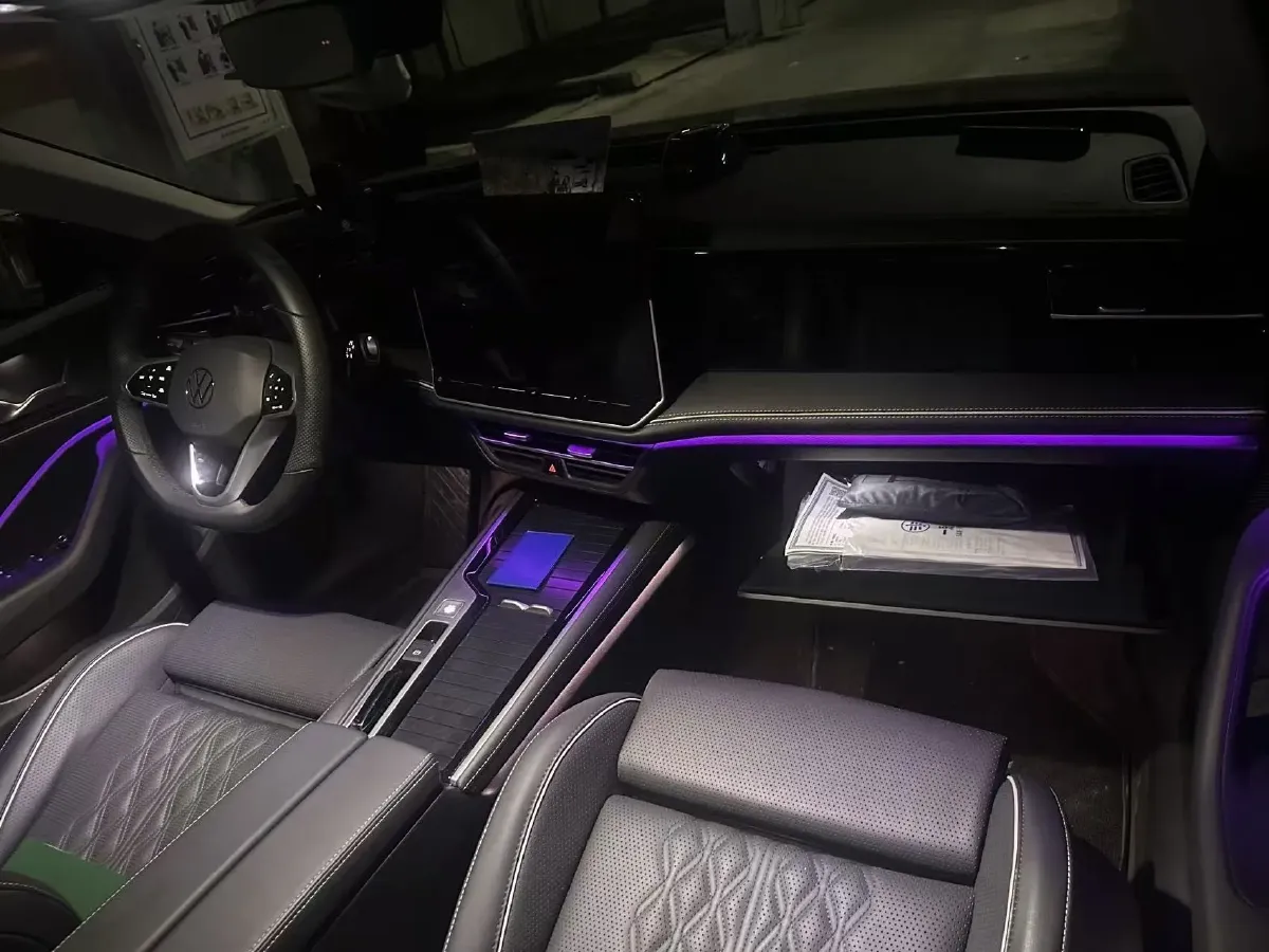 2024 Volkswagen Magotan 2.0T 220HP L4 7DCT,autocango,china used car exporter,china ev exporter,chinese used car exporter,chinese used ev exporter