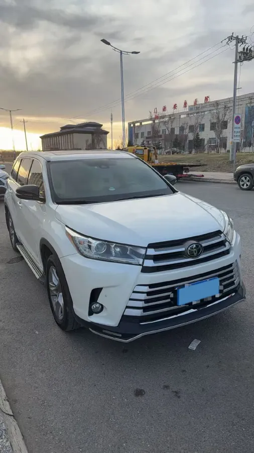 2018 Toyota Highlander 2.0T 220HP L4 6AT,autocango,china used car exporter,china ev exporter,chinese used car exporter,chinese used ev exporter