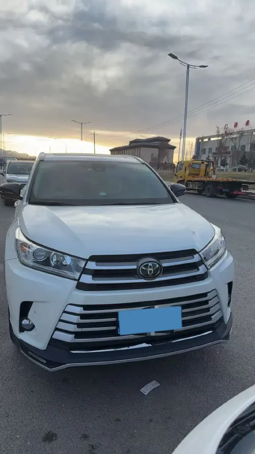 2018 Toyota Highlander 2.0T 220HP L4 6AT,autocango,china used car exporter,china ev exporter,chinese used car exporter,chinese used ev exporter