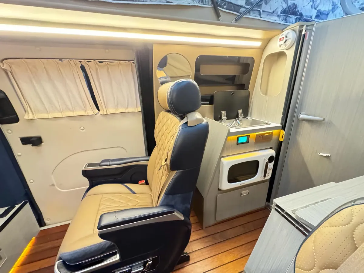 2021 Ford Transit 2.0T 202HP L4 6AT,autocango,china used car exporter,china ev exporter,chinese used car exporter,chinese used ev exporter