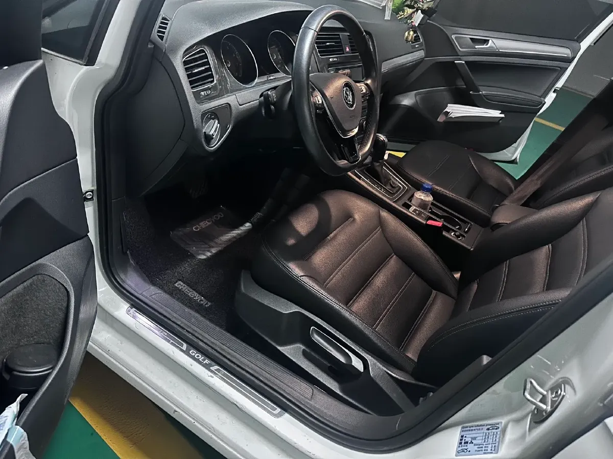 2018 Volkswagen Golf 1.6L 110HP L4 6AT,autocango,china used car exporter,china ev exporter,chinese used car exporter,chinese used ev exporter