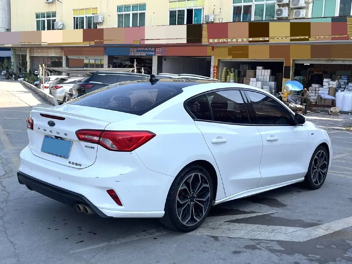 2021 Ford Focus 1.5T 174HP L3 8AT,autocango,china used car exporter,china ev exporter,chinese used car exporter,chinese used ev exporter