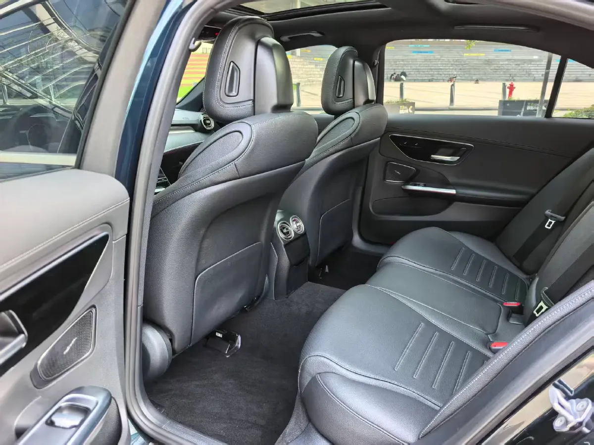 2023 Mercedes-Benz C Class 1.5T 204HP L4 9AT,autocango,china used car exporter,china ev exporter,chinese used car exporter,chinese used ev exporter