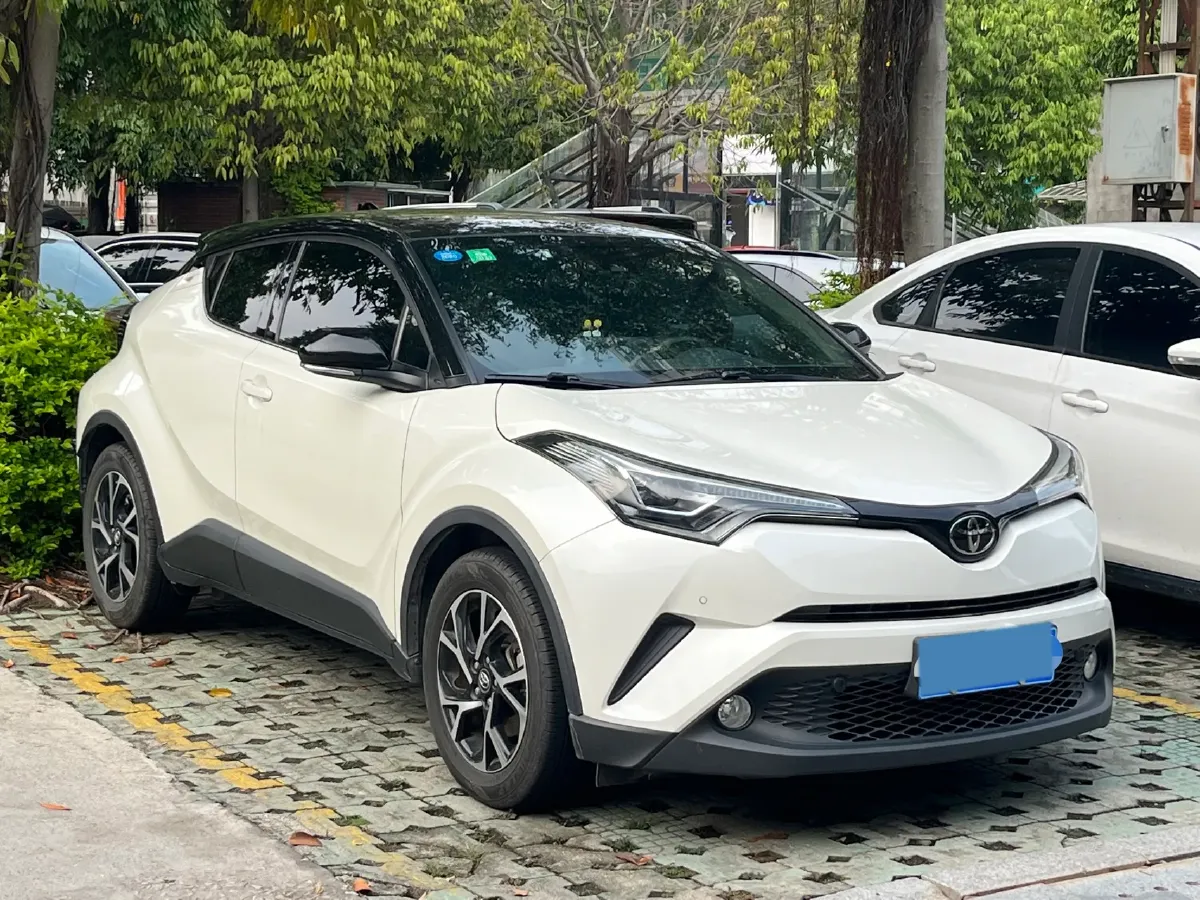 2020 Toyota C-HR 2.0L 171HP L4 CVT,autocango,china used car exporter,china ev exporter,chinese used car exporter,chinese used ev exporter