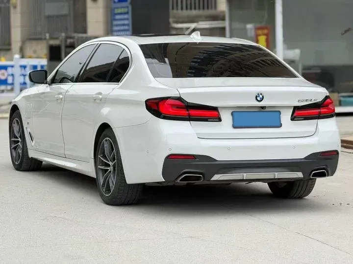 2021 BMW 5 Series 2.0T 184HP L4 8AT PHEV 17.7KWH,autocango,china used car exporter,china ev exporter,chinese used car exporter,chinese used ev exporter