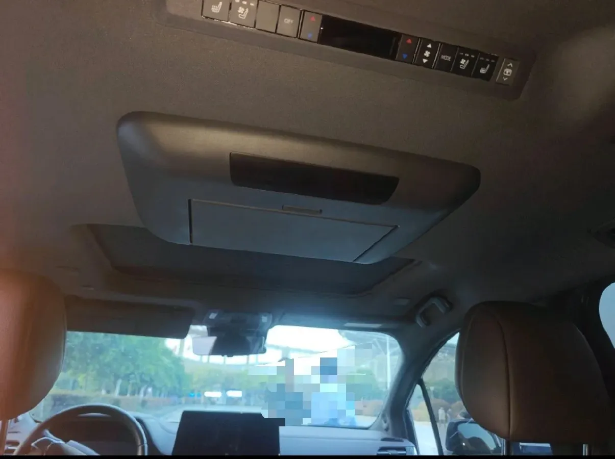 2023 Toyota Sienna 2.5L 189HP L4 E-CVT Hybrid,autocango,china used car exporter,china ev exporter,chinese used car exporter,chinese used ev exporter