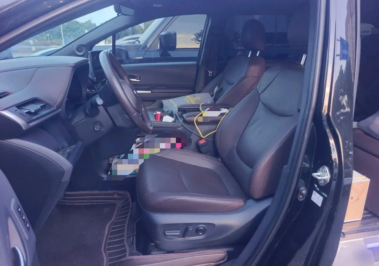 2023 Toyota Sienna 2.5L 189HP L4 E-CVT Hybrid,autocango,china used car exporter,china ev exporter,chinese used car exporter,chinese used ev exporter