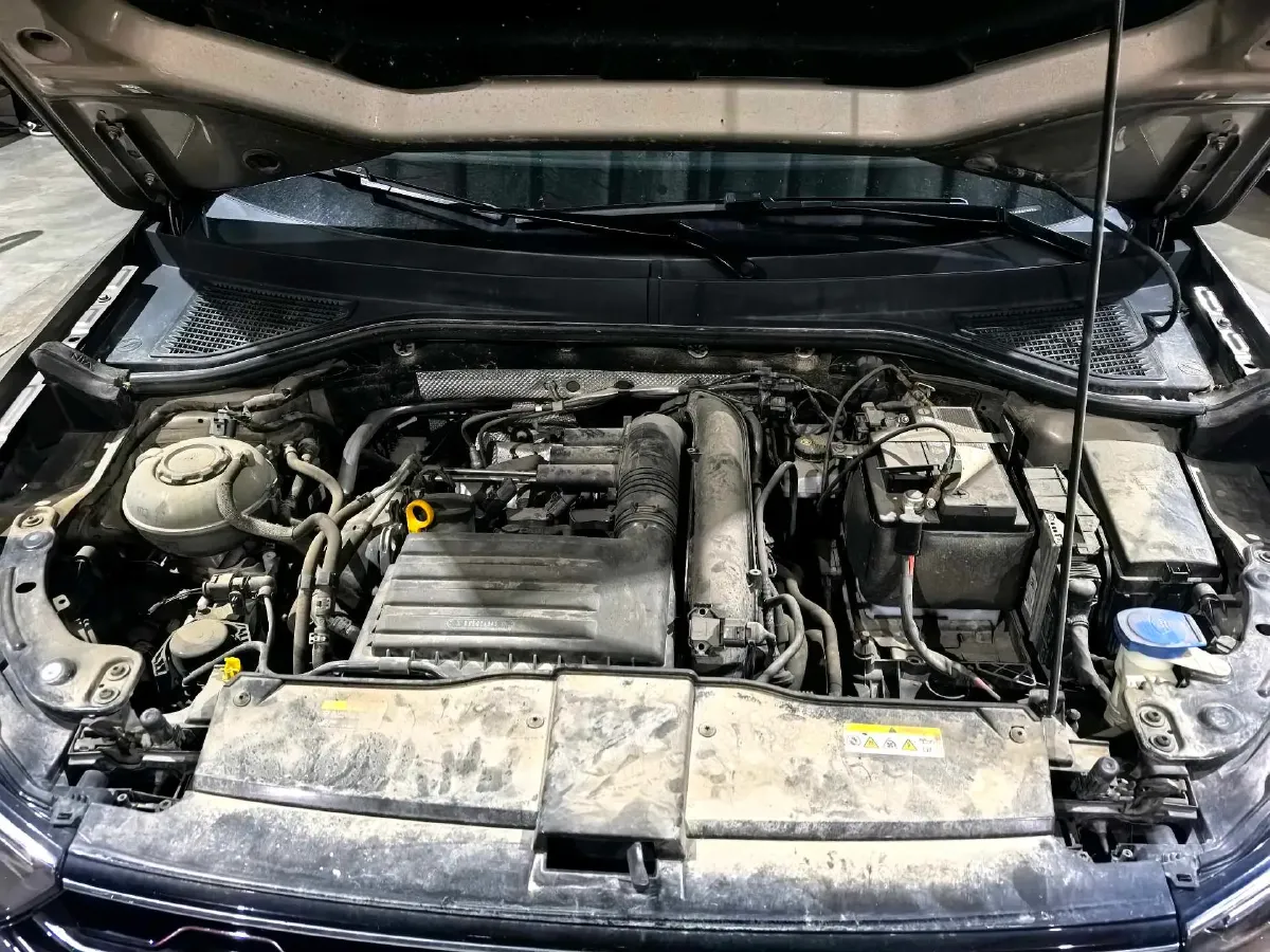 2020 Volkswagen T-Roc 1.4T 150HP L4 7DCT,autocango,china used car exporter,china ev exporter,chinese used car exporter,chinese used ev exporter