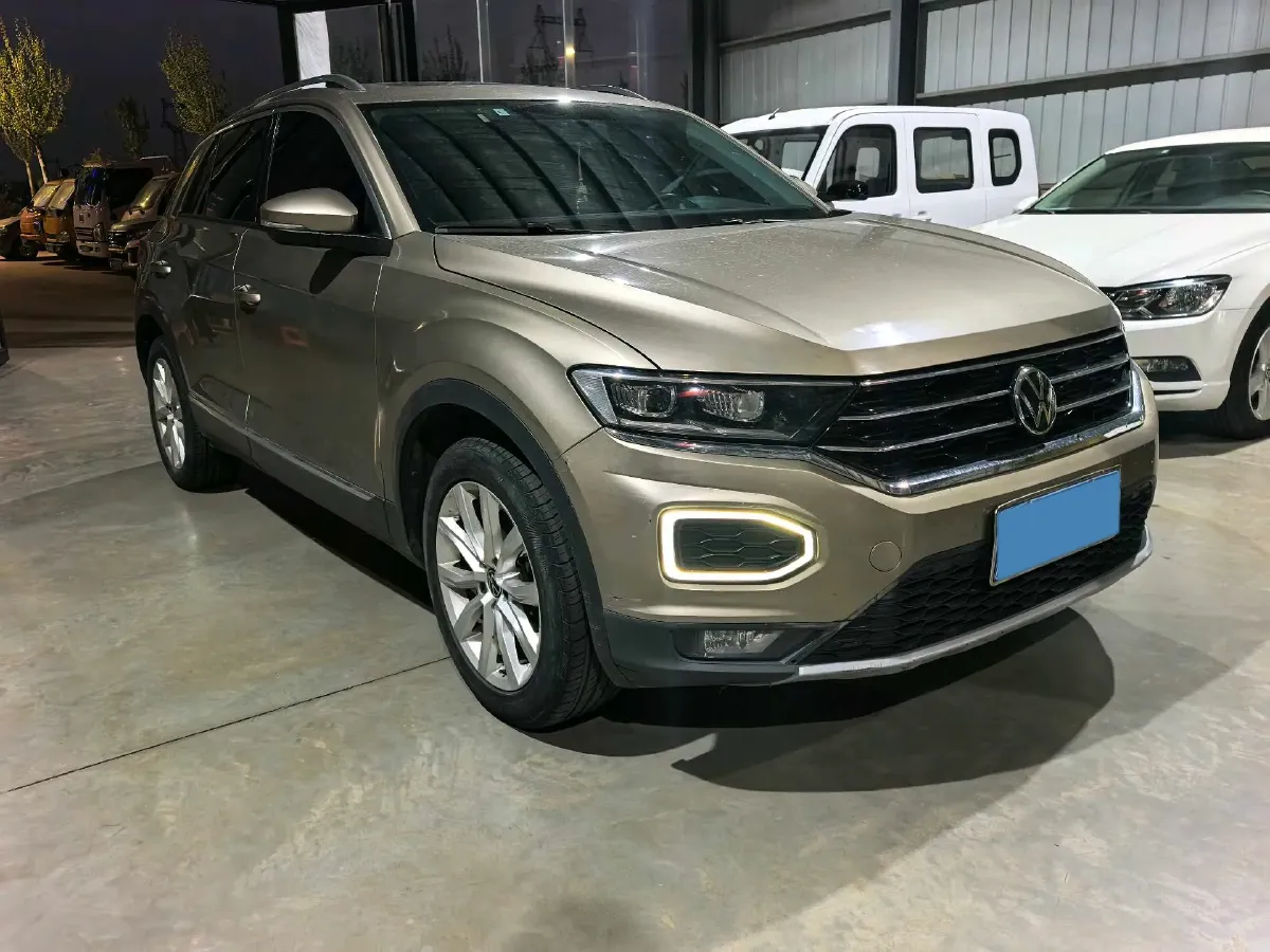 2020 Volkswagen T-Roc 1.4T 150HP L4 7DCT,autocango,china used car exporter,china ev exporter,chinese used car exporter,chinese used ev exporter