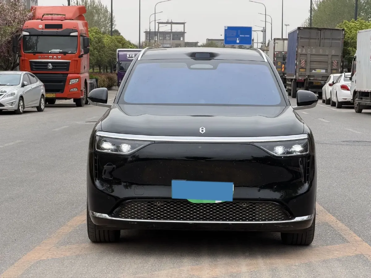 2025 AITO AITO M8 REEV 160HP REEV 53.4KWH,autocango,china used car exporter,china ev exporter,chinese used car exporter,chinese used ev exporter