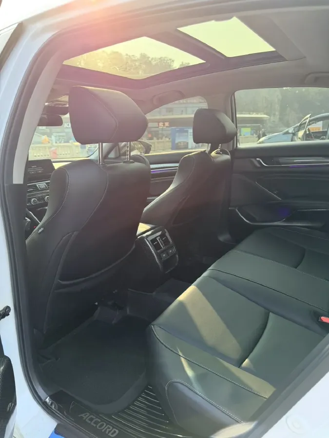 2022 Honda Accord 1.5T 194HP L4 CVT,autocango,china used car exporter,china ev exporter,chinese used car exporter,chinese used ev exporter