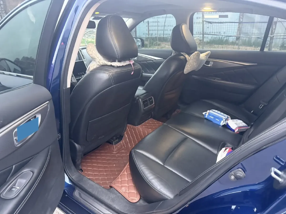 2018 Jeep Grand Commander 2.0T 265HP L4 9AT,autocango,china used car exporter,china ev exporter,chinese used car exporter,chinese used ev exporter