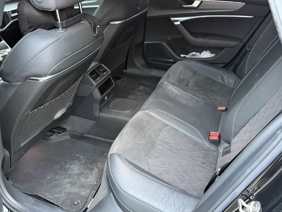 2021 Audi A6L 3.0T 340HP V6 7DCT,autocango,china used car exporter,china ev exporter,chinese used car exporter,chinese used ev exporter