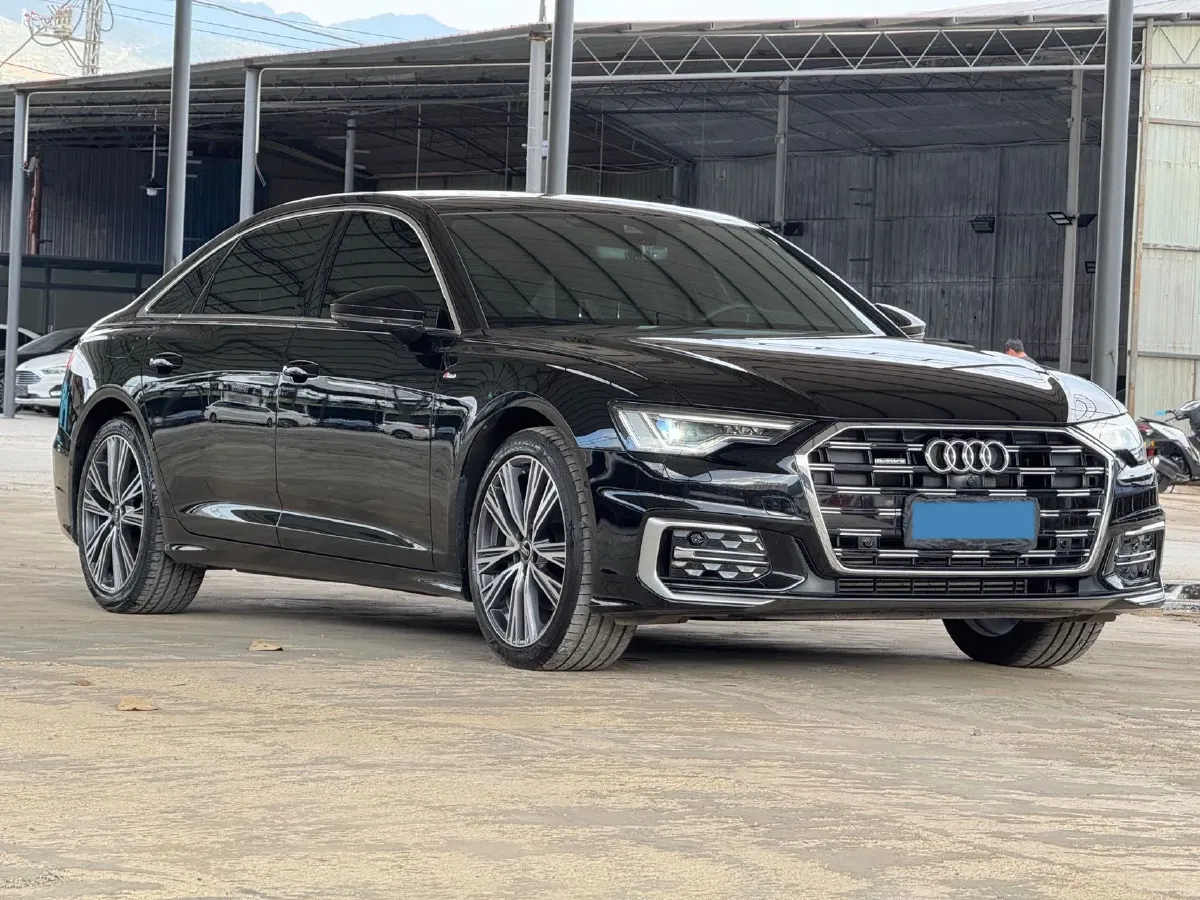 2024 Audi A6L 2.0T 245HP L4 7DCT,autocango,china used car exporter,china ev exporter,chinese used car exporter,chinese used ev exporter