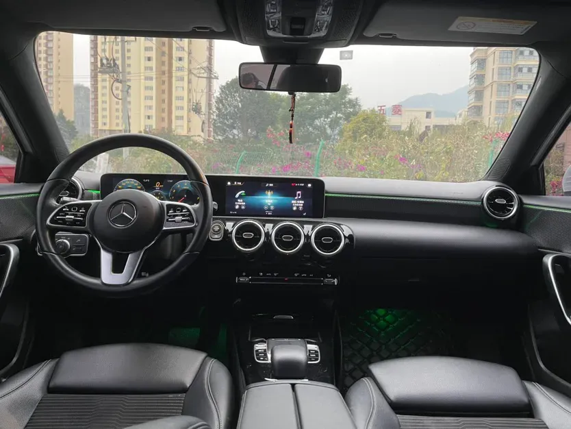 2019 Mercedes-Benz A Class 1.3T 163HP L4 7DCT,autocango,china used car exporter,china ev exporter,chinese used car exporter,chinese used ev exporter