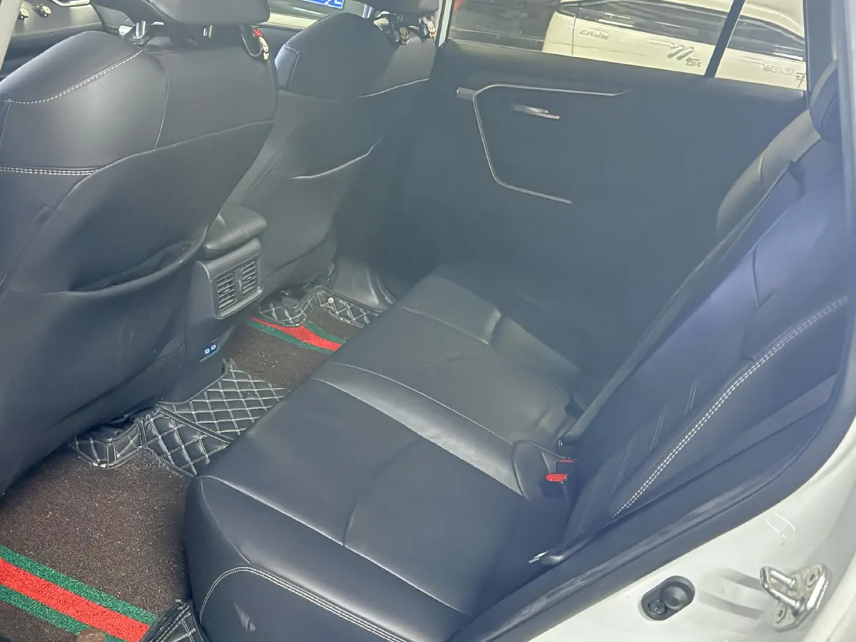 2021 Toyota RAV4 2.0L 171HP L4 CVT,autocango,china used car exporter,china ev exporter,chinese used car exporter,chinese used ev exporter