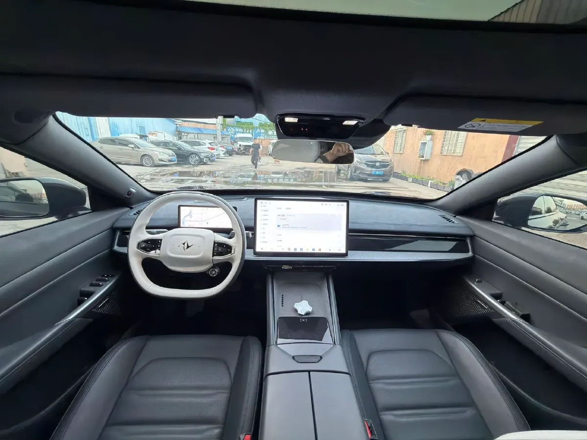 2024 DongFeng eπ eπ007 REEV 105HP REEV 28.4KWH,autocango,china used car exporter,china ev exporter,chinese used car exporter,chinese used ev exporter