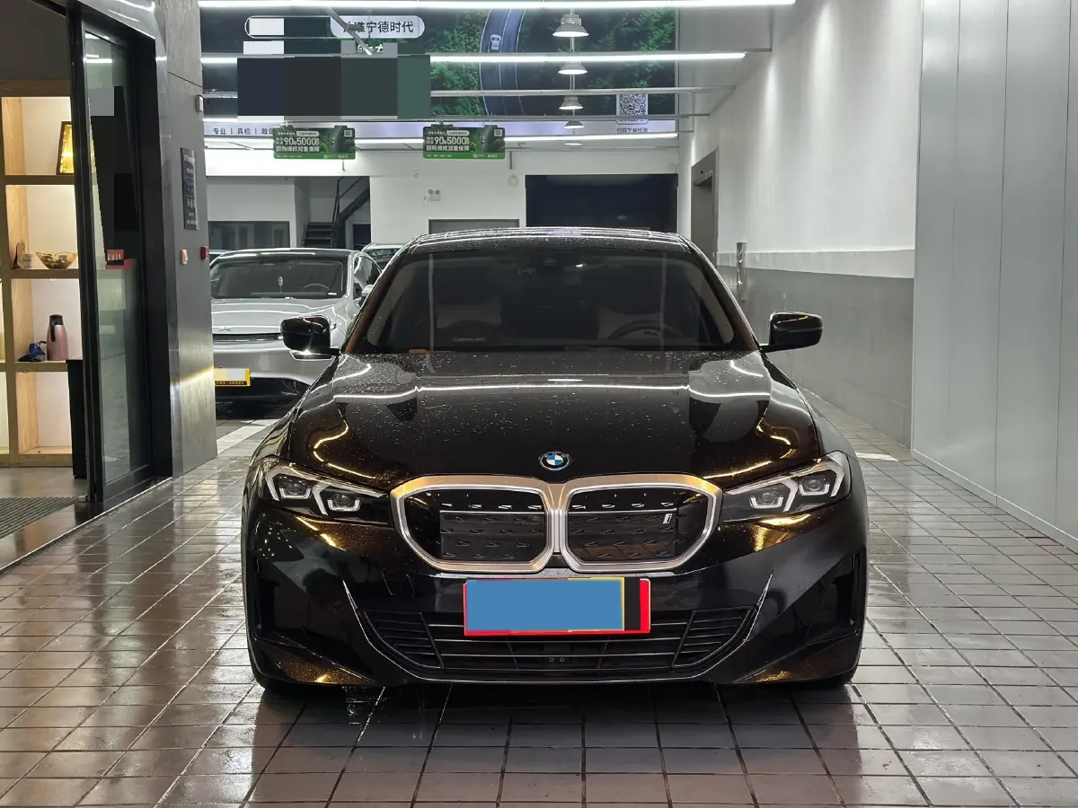 2024 BMW i3 BEV 70KWH,autocango,china used car exporter,china ev exporter,chinese used car exporter,chinese used ev exporter