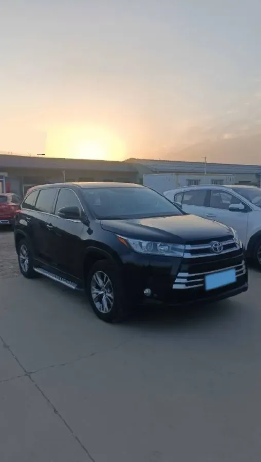 2021 Toyota Highlander 2.0T 220HP L4 6AT,autocango,china used car exporter,china ev exporter,chinese used car exporter,chinese used ev exporter