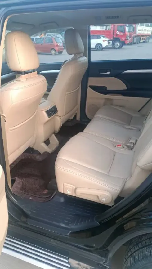 2021 Toyota Highlander 2.0T 220HP L4 6AT,autocango,china used car exporter,china ev exporter,chinese used car exporter,chinese used ev exporter