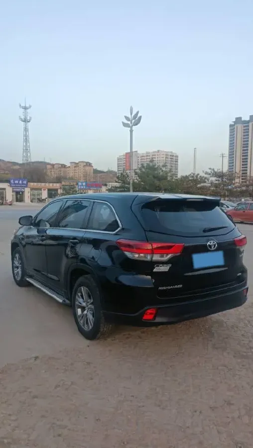 2021 Toyota Highlander 2.0T 220HP L4 6AT,autocango,china used car exporter,china ev exporter,chinese used car exporter,chinese used ev exporter