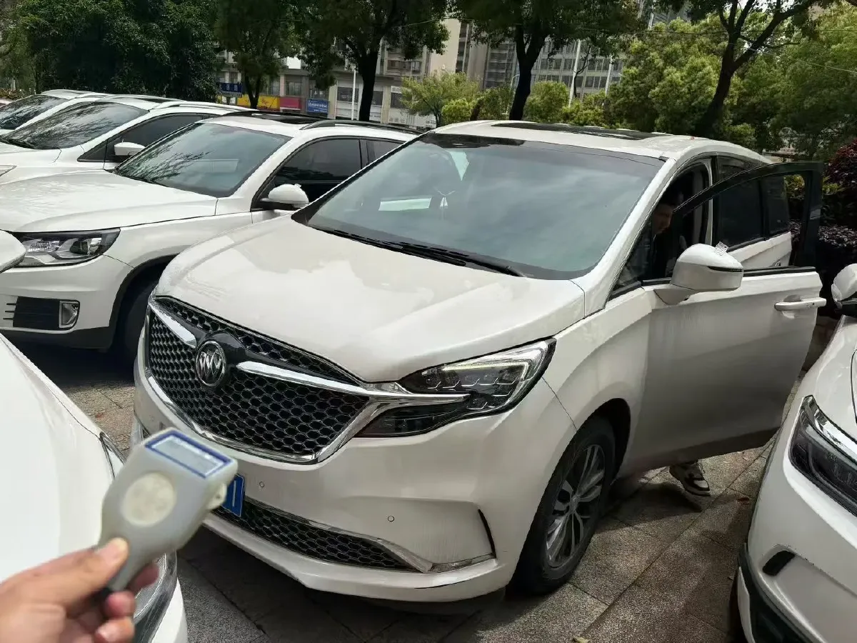 2022 Buick GL8 2.0T 237HP L4 9AT,autocango,china used car exporter,china ev exporter,chinese used car exporter,chinese used ev exporter