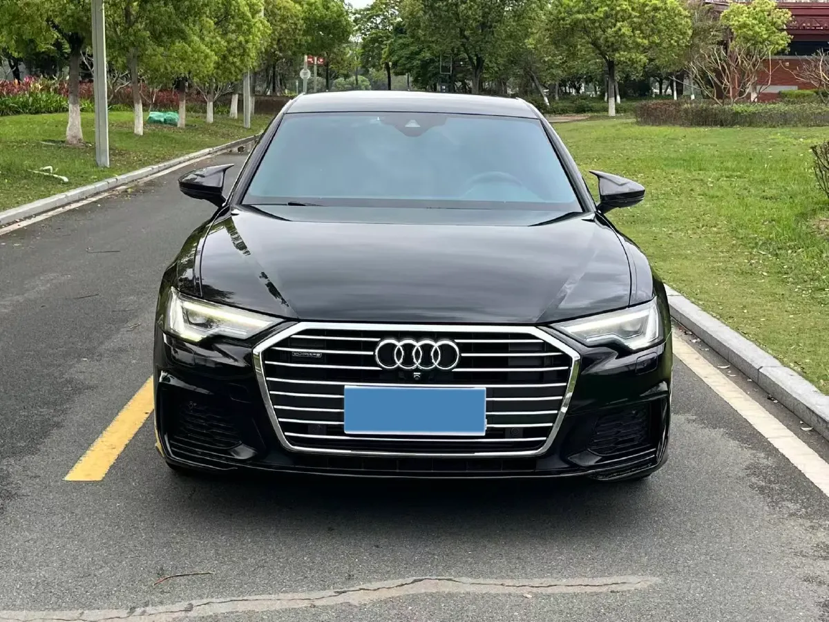 2021 Audi A6L 2.0T 224HP L4 7DCT,autocango,china used car exporter,china ev exporter,chinese used car exporter,chinese used ev exporter