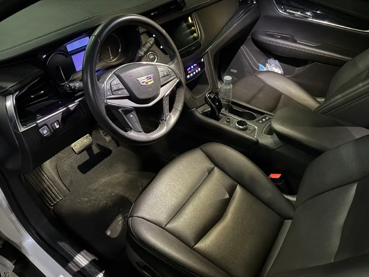 2021 Cadillac XT5 2.0T 237HP L4 9AT,autocango,china used car exporter,china ev exporter,chinese used car exporter,chinese used ev exporter