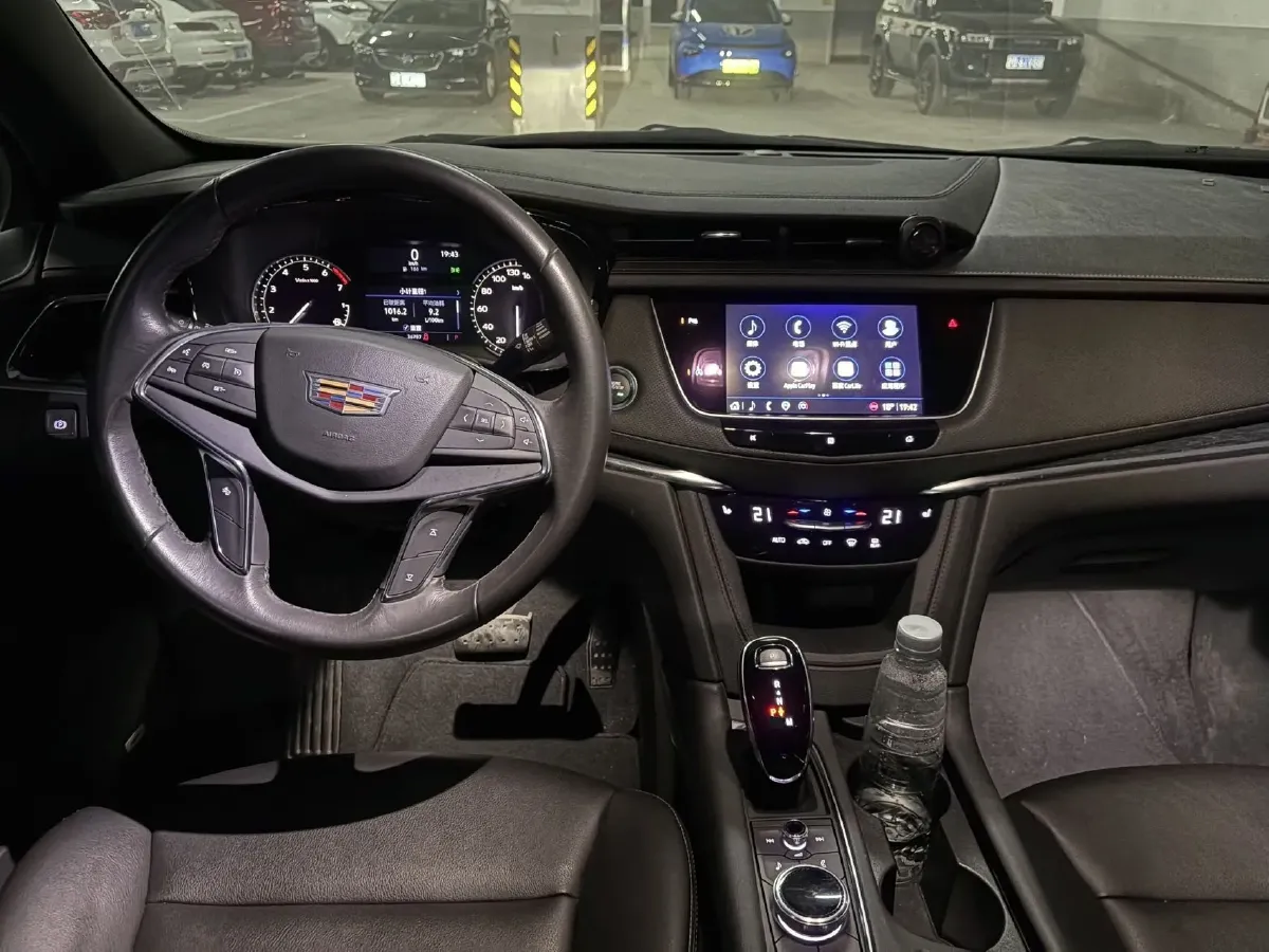 2021 Cadillac XT5 2.0T 237HP L4 9AT,autocango,china used car exporter,china ev exporter,chinese used car exporter,chinese used ev exporter