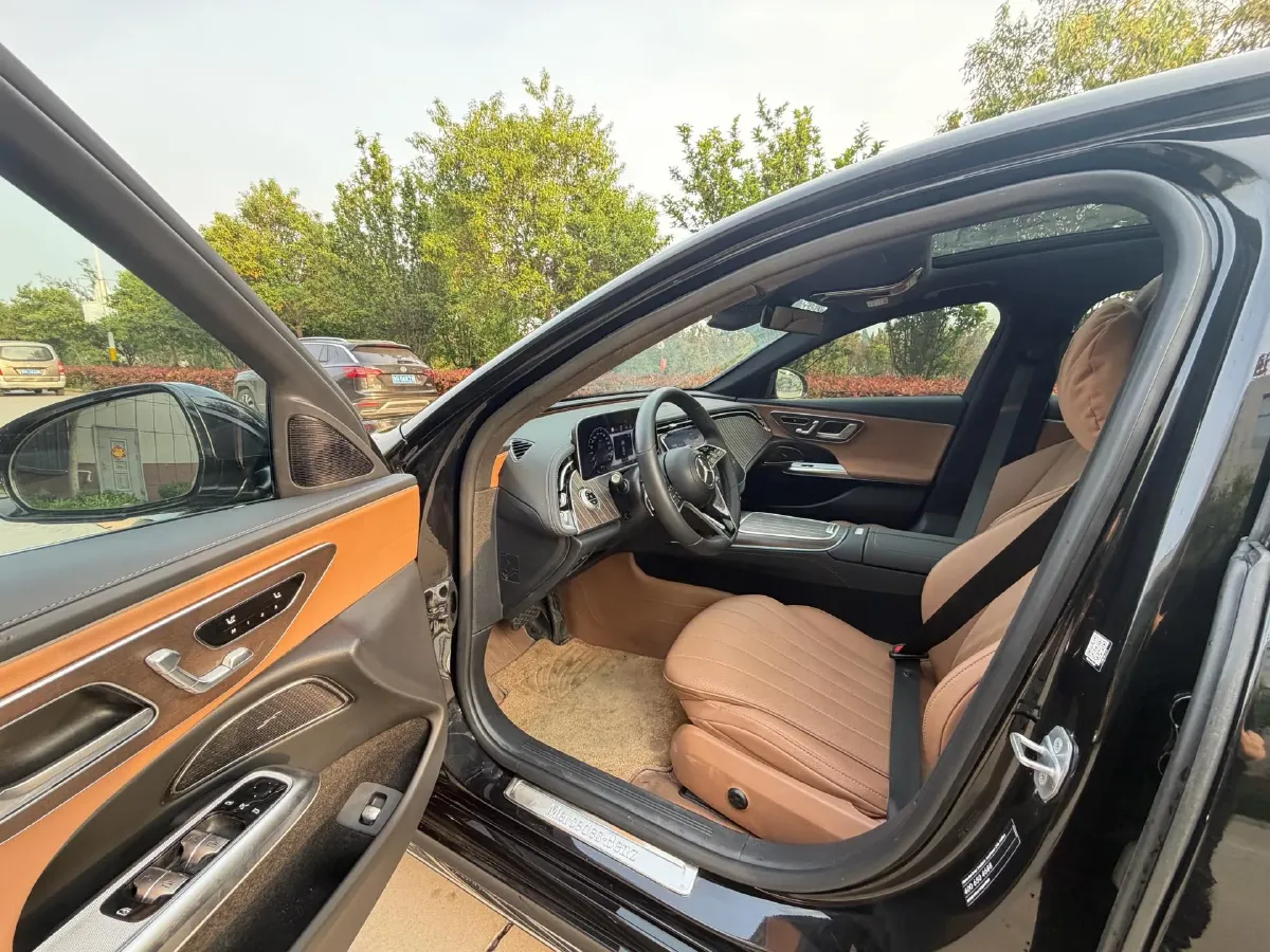 2025 Mercedes-Benz E Class 2.0T 258HP L4 9AT,autocango,china used car exporter,china ev exporter,chinese used car exporter,chinese used ev exporter