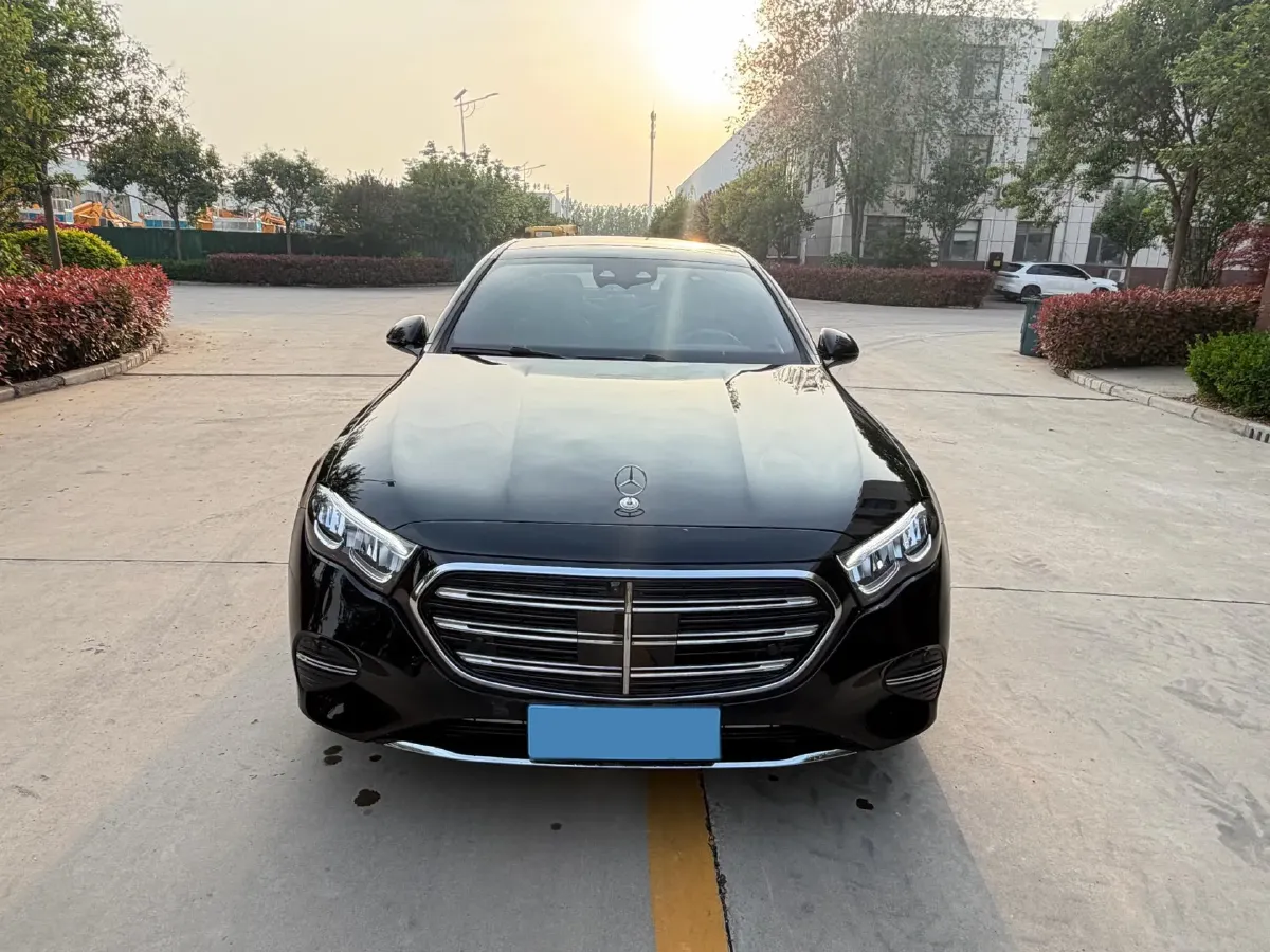 2025 Mercedes-Benz E Class 2.0T 258HP L4 9AT,autocango,china used car exporter,china ev exporter,chinese used car exporter,chinese used ev exporter