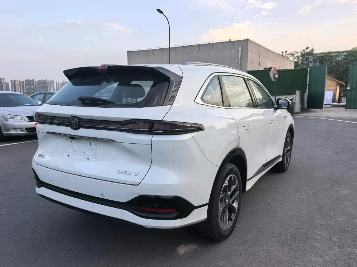 2025 ChangAn CS75 Plus 1.5T 192HP L4 8AT,autocango,china used car exporter,china ev exporter,chinese used car exporter,chinese used ev exporter