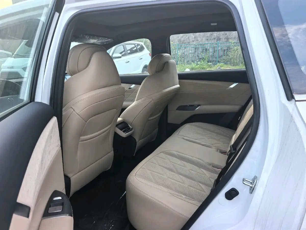 2025 ChangAn CS75 Plus 1.5T 192HP L4 8AT,autocango,china used car exporter,china ev exporter,chinese used car exporter,chinese used ev exporter