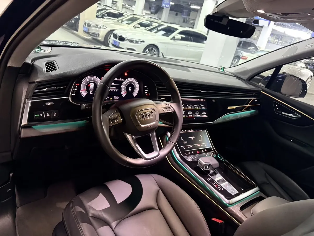 2020 Audi Q7 3.0T 340HP V6 8AT,autocango,china used car exporter,china ev exporter,chinese used car exporter,chinese used ev exporter