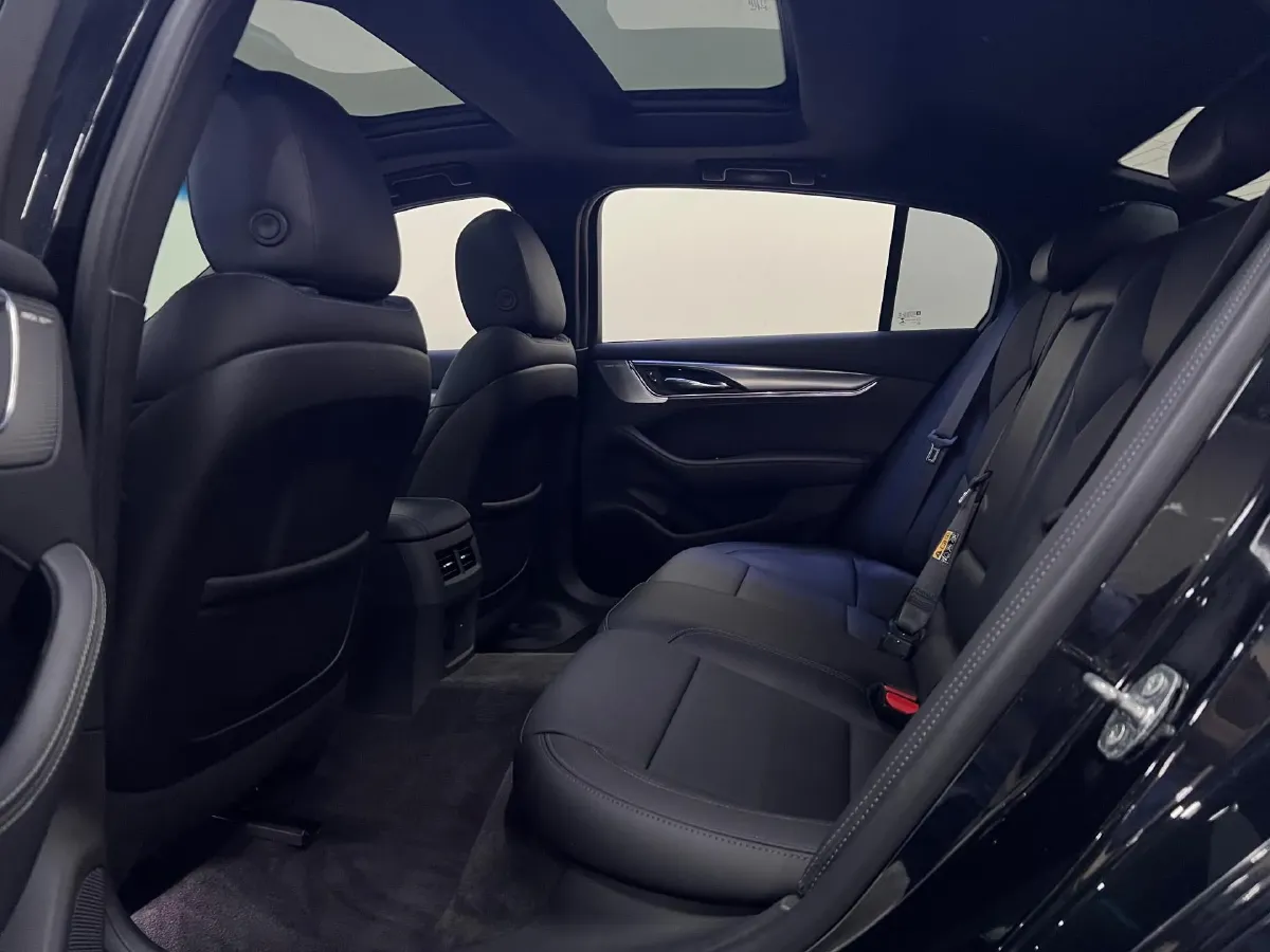 2022 Cadillac CT5 2.0T 237HP L4 10AT,autocango,china used car exporter,china ev exporter,chinese used car exporter,chinese used ev exporter