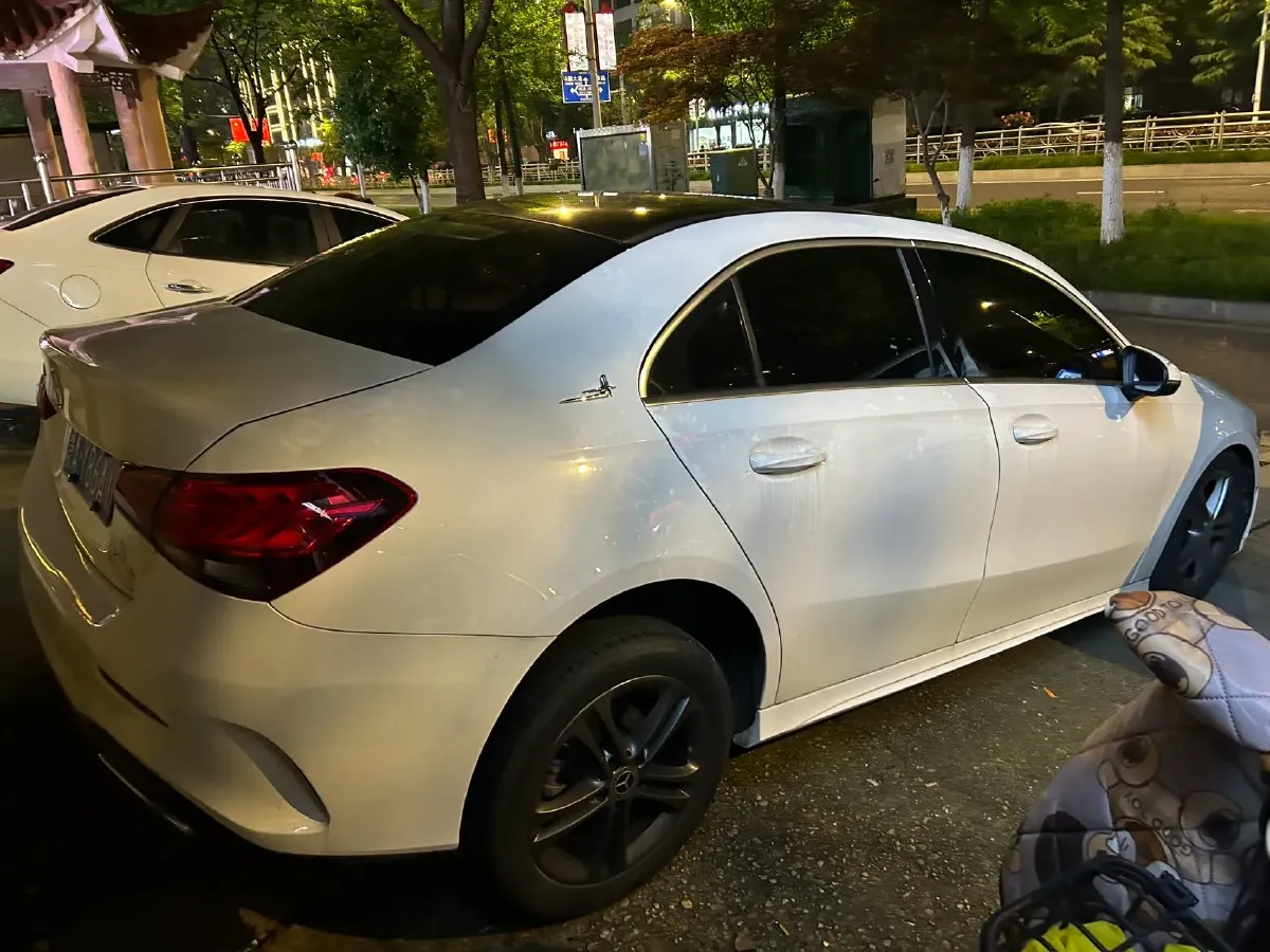 2022 Mercedes-Benz A Class 1.3T 136HP L4 7DCT,autocango,china used car exporter,china ev exporter,chinese used car exporter,chinese used ev exporter